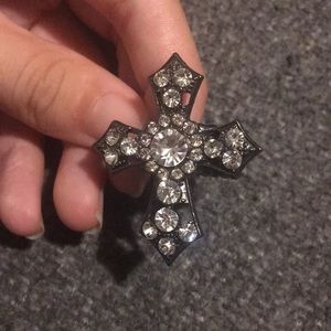 💍3/$5- jewelry- Cross Ring